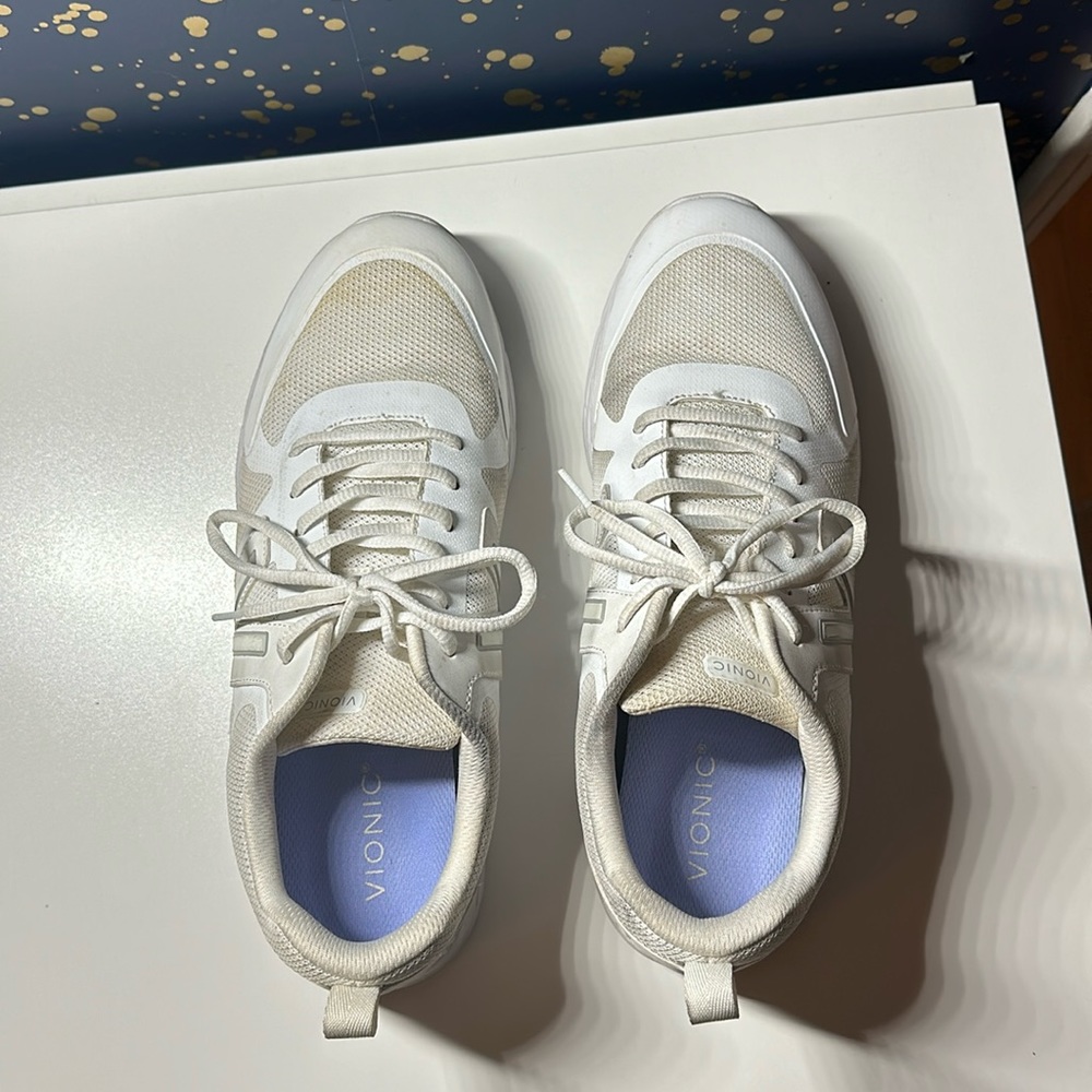 Super comfortable Vionic white sneakers with arch support